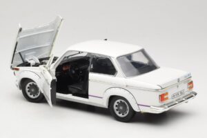 BMW 2002 Turbo E10 Balts Anson 1:18 30393 Metāls — attēls 5 no 8