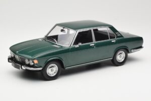 BMW 2500 E3 Green Metallic Minichamps 1:18 155029201 Metāls
