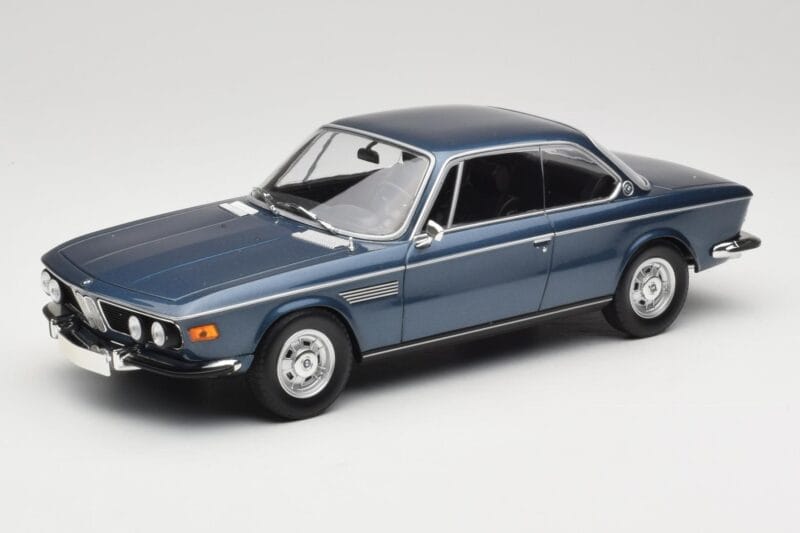 BMW 2800 CS E9 Zils Metaliks Minichamps 1:18 155028032 Metāls