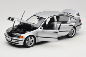 BMW 3 Series E46 Sudrabs UT Models 1:18 80439421535 Metāls — attēls 2 no 8