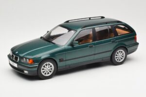 BMW 3 Series E36 Touring Green Metallic MCG 1:18 MCG18366 Metāls