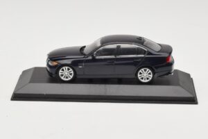BMW 3 Series E90 Dark Blue Metallic Minichamps 1:43 80420392151-R Metāls