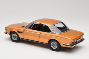 BMW 3.0 CSi E9 Gold Metallic Minichamps 1:18 180029027 Metāls — attēls 7 no 8