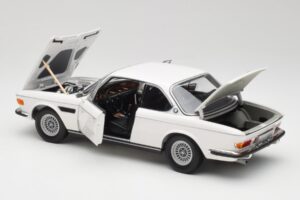 BMW 3.0 CSi E9 Balts Minichamps 1:18 180029026 Metāls — attēls 5 no 8