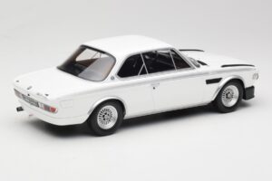 BMW 3.0 CSL E9 Chamonix White Otto 1:18 OT1145 Sveķi — attēls 2 no 6