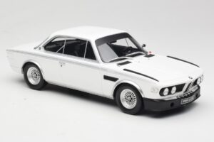 BMW 3.0 CSL E9 Chamonix White Otto 1:18 OT1145 Sveķi — attēls 4 no 6