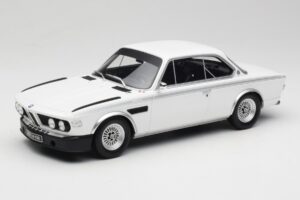 BMW 3.0 CSL E9 Chamonix White Otto 1:18 OT1145 Sveķi