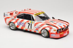 BMW 3.0 CSL E9 #71 Luigi Racing P. Xhenceval / J. Dieudonné 24 Hours of Le Mans 1977 Minichamps 1:18 155772571 Metāls — attēls 4 no 6