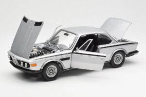 BMW 3.0 CSL E9 Sudrabs Minichamps 1:18 180029020 Metāls — attēls 2 no 8