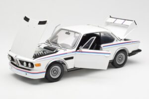 BMW 3.0 CSL E9 Ar Spoileru Komplektu Balts Minichamps 1:18 180029021 Metāls — attēls 2 no 8