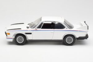 BMW 3.0 CSL E9 Ar Spoileru Komplektu Balts Minichamps 1:18 180029021 Metāls — attēls 4 no 8