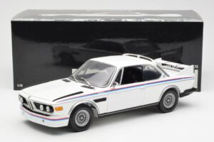 BMW 3.0 CSL E9 Ar Spoileru Komplektu Balts Minichamps 1:18 180029021 Metāls — attēls 8 no 8