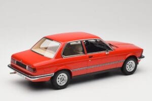 BMW 316 E21 Sarkans Minichamps 1:18 107024100 Sveķi — attēls 2 no 6
