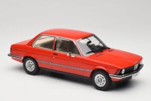 BMW 316 E21 Sarkans Minichamps 1:18 107024100 Sveķi — attēls 4 no 6