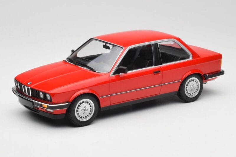 BMW 323i E21 Sarkans Minichamps 1:18 155026000 Metāls