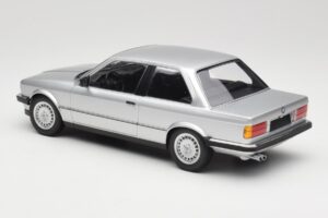 BMW 323i E21 Sudrabs Minichamps 1:18 155026001 Metāls — attēls 5 no 6