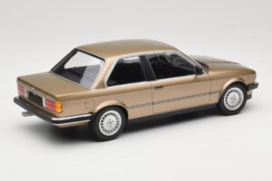 BMW 323i E30 Brown Metallic Minichamps 1:18 155026004 Metāls — attēls 2 no 6