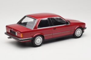 BMW 323i E30 Carmine Minichamps 1:18 155026008 Metāls — attēls 2 no 6