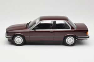 BMW 323i E30 Dark Red Metallic Minichamps 1:18 155026007 Metāls — attēls 3 no 6
