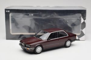 BMW 323i E30 Dark Red Metallic Minichamps 1:18 155026007 Metāls — attēls 6 no 6