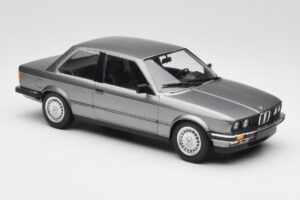 BMW 323i E30 Grey Metallic Minichamps 1:18 155026006 Metāls — attēls 4 no 6