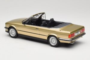 BMW 325i E30 Kabriolets Bēšs MCG 1:18 MCG18544 Metāls — attēls 5 no 6
