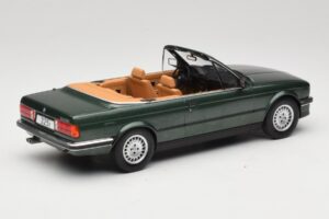 BMW 325i E30 Kabriolets Zaļš MCG 1:18 MCG18545 Metāls — attēls 2 no 6