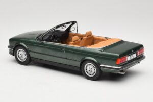 BMW 325i E30 Kabriolets Zaļš MCG 1:18 MCG18545 Metāls — attēls 5 no 6