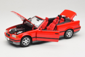 BMW 325i E36 Kabriolets Sarkans Maisto 1:18 50229 Metāls — attēls 2 no 8