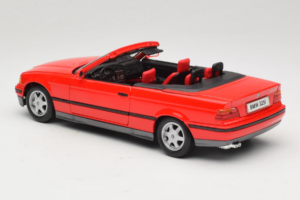 BMW 325i E36 Kabriolets Sarkans Maisto 1:18 50229 Metāls — attēls 7 no 8