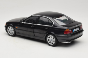 BMW 328i E46 Melns UT Models 1:18 80439422373 Metāls — attēls 7 no 8