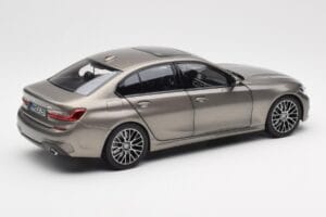BMW 330i G20 Sudrabs Norev 1:18 183275 Metāls — attēls 3 no 8