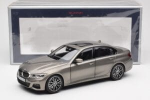 BMW 330i G20 Sudrabs Norev 1:18 183275 Metāls — attēls 8 no 8
