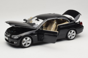 BMW 335i E93 Kabriolets Sapphire Black Kyosho 1:18 80430413375 Metāls — attēls 2 no 10
