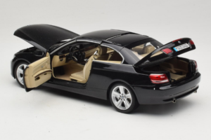 BMW 335i E93 Kabriolets Sapphire Black Kyosho 1:18 80430413375 Metāls — attēls 7 no 10