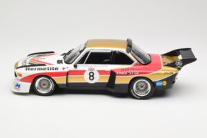 BMW 3.5 CSL E9 Hermetite #8 J. Fitzpatrick / T. Walkinshaw 1000 km Nurburgring 1976 Minichamps 1:18 155762608 Metāls — attēls 3 no 6