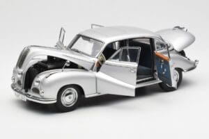 BMW 502 2.6 Luxus Super Sudrabs AUTOart 1:18 70593 Metāls — attēls 2 no 8