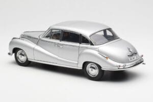 BMW 502 2.6 Luxus Super Sudrabs AUTOart 1:18 70593 Metāls — attēls 7 no 8