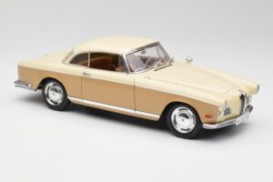 BMW 503 Bēšs Revell 1:18 8832 Metāls — attēls 6 no 8