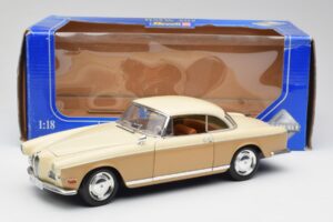 BMW 503 Bēšs Revell 1:18 8832 Metāls — attēls 8 no 8