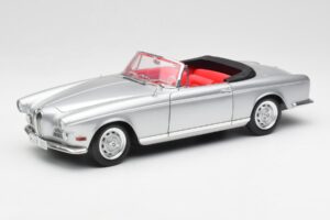 BMW 503 Sudrabs Revell 1:18 18787 Metāls
