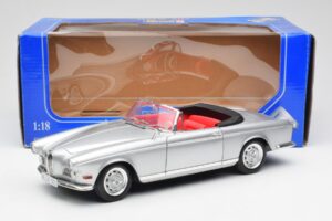 BMW 503 Sudrabs Revell 1:18 18787 Metāls — attēls 8 no 8