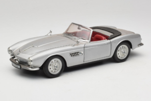 BMW 507 Kabriolets Sudrabs Revell 1:18 8829 Metāls