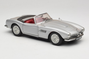 BMW 507 Kabriolets Sudrabs Revell 1:18 8829 Metāls — attēls 6 no 8