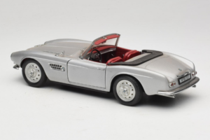BMW 507 Kabriolets Sudrabs Revell 1:18 8829 Metāls — attēls 7 no 8