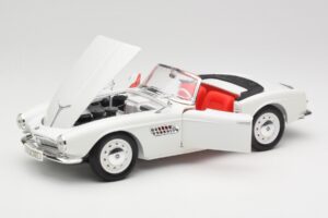 BMW 507 Touring Sport Feather White Revell 1:18 8810 Metāls — attēls 2 no 8