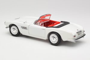 BMW 507 Touring Sport Feather White Revell 1:18 8810 Metāls — attēls 7 no 8