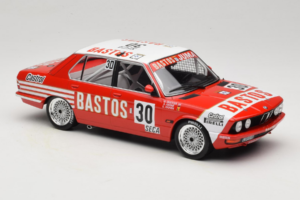 BMW 528i E28 #30 D. Quester / A. Hahne / E. Joosen 24 Hours of Spa Winner 1982 IXO 1:18 18RMC182A Metāls — attēls 4 no 6