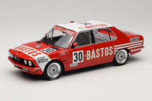 BMW 528i E28 #30 D. Quester / A. Hahne / E. Joosen 24 Hours of Spa Winner 1982 IXO 1:18 18RMC182A Metāls