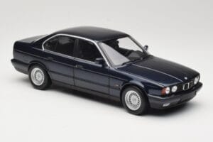 BMW 535i E34 Blue Metallic Minichamps 1:18 100024004 Metāls — attēls 6 no 8